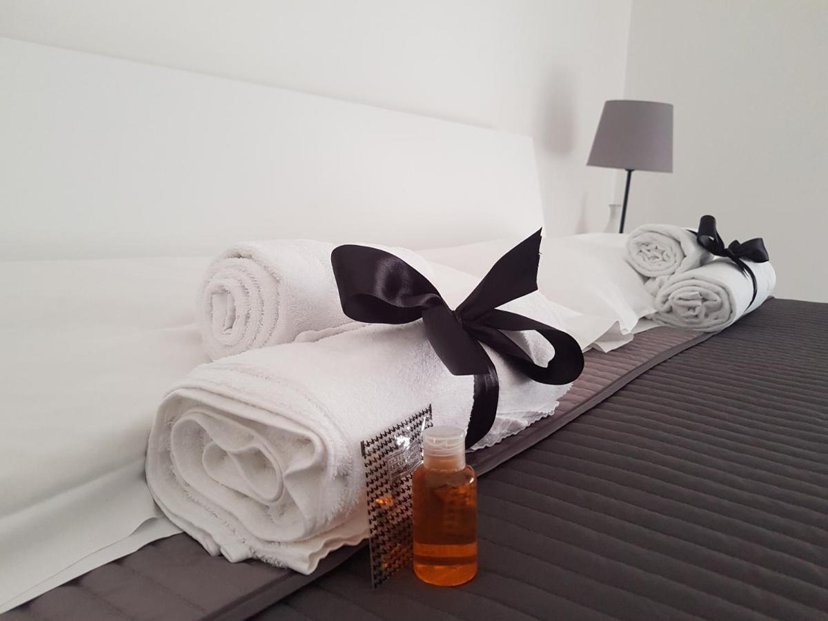 B&B A Casa Di Amici Caserta Eksteriør bilde