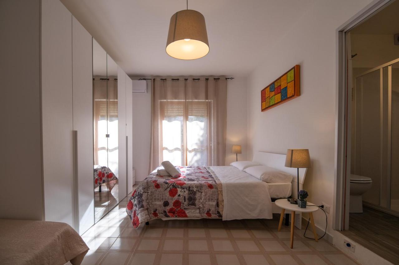 B&B A Casa Di Amici Caserta Eksteriør bilde