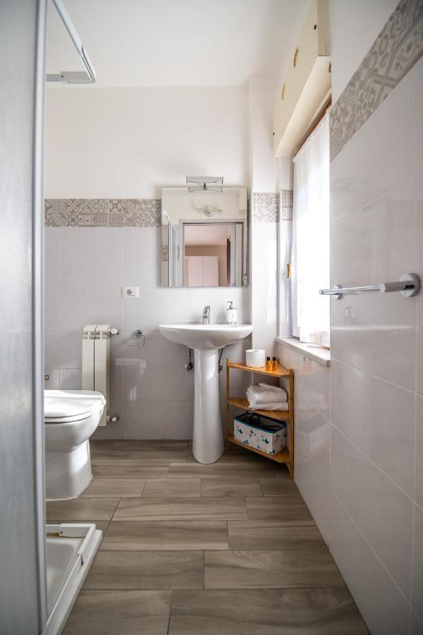 B&B A Casa Di Amici Caserta Eksteriør bilde